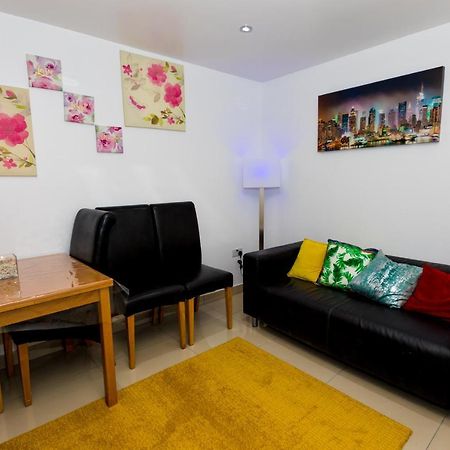 Comfortable Stay In Shirley, Solihull - Room 3 ภายนอก รูปภาพ