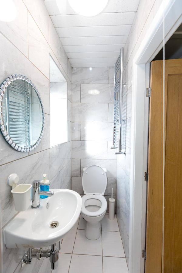Comfortable Stay In Shirley, Solihull - Room 3 ภายนอก รูปภาพ